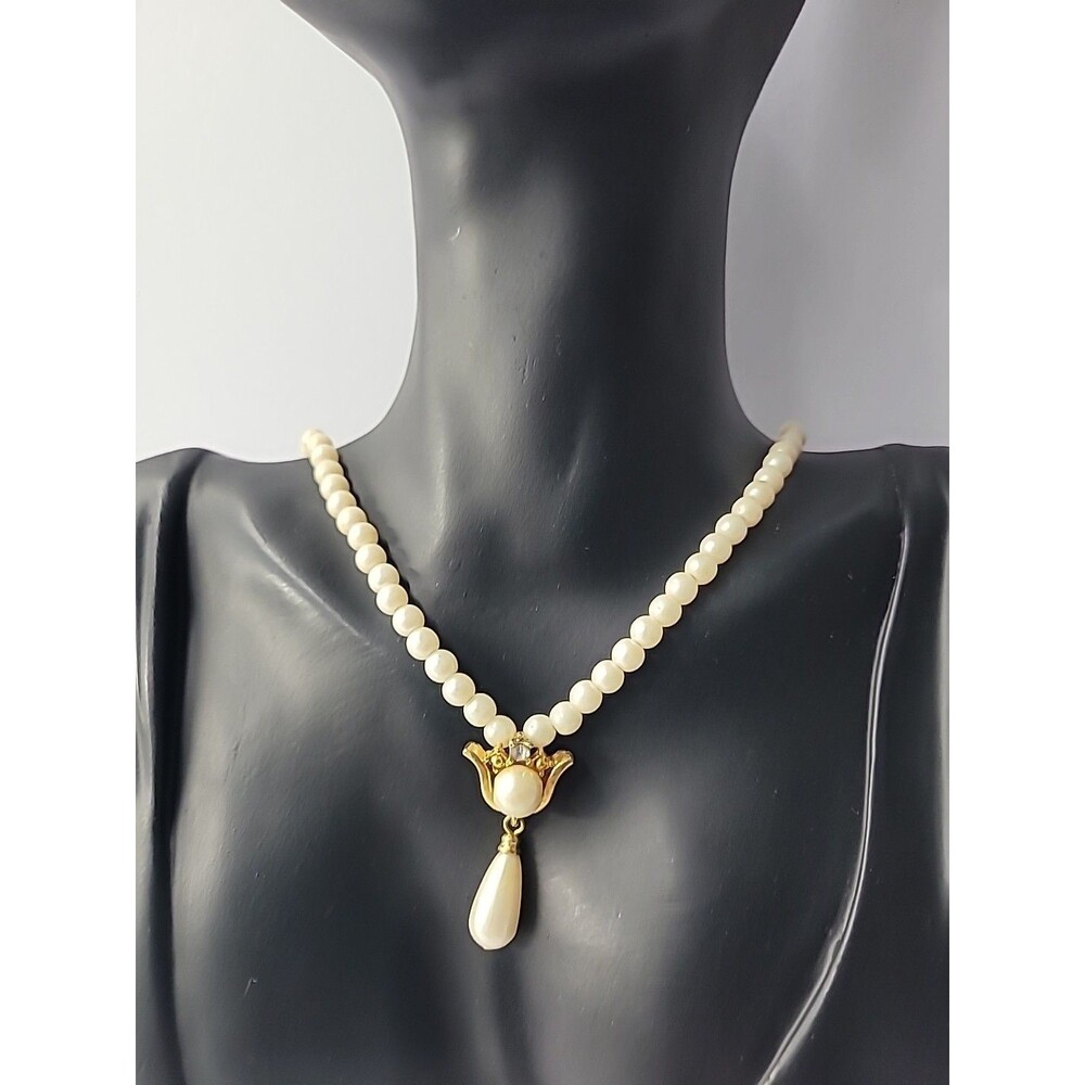 Vintage Faux Pearl Necklace Gold Tone Floral Pendant Rhinestone Teardrop Bead